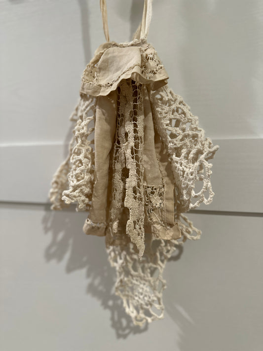 Lace Jabot/Collar 1